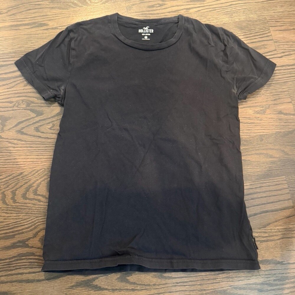 Hollister Men's T-Shirt Size XS Black Crew Neck Short Sleeve Lightweight